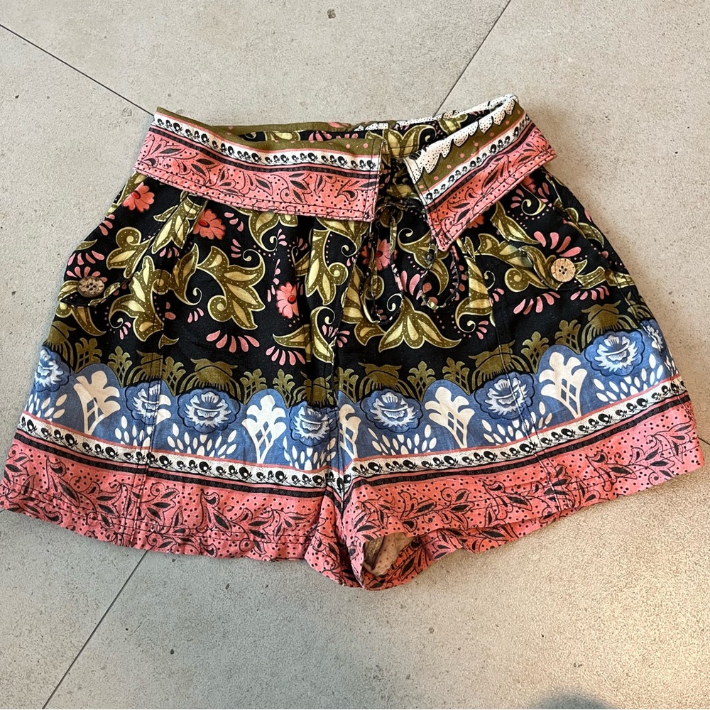 Agua Bendita Sophie Antiq High Rise Multi Cargo Shorts S Floral Paisley Boho Art